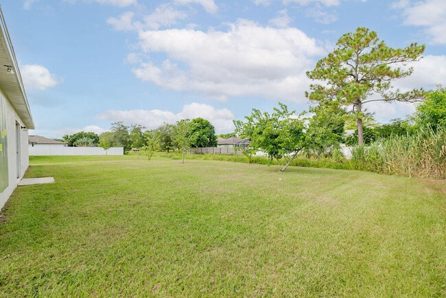 Building Photo - 362 NW Bayshore Blvd