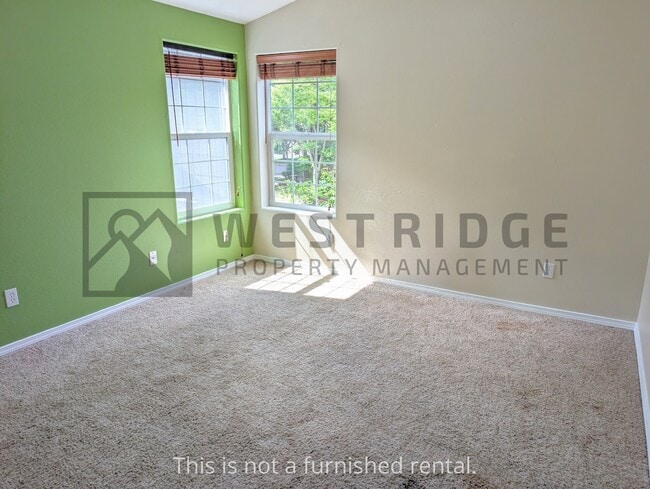 Building Photo - 1467 SE Blanchard St