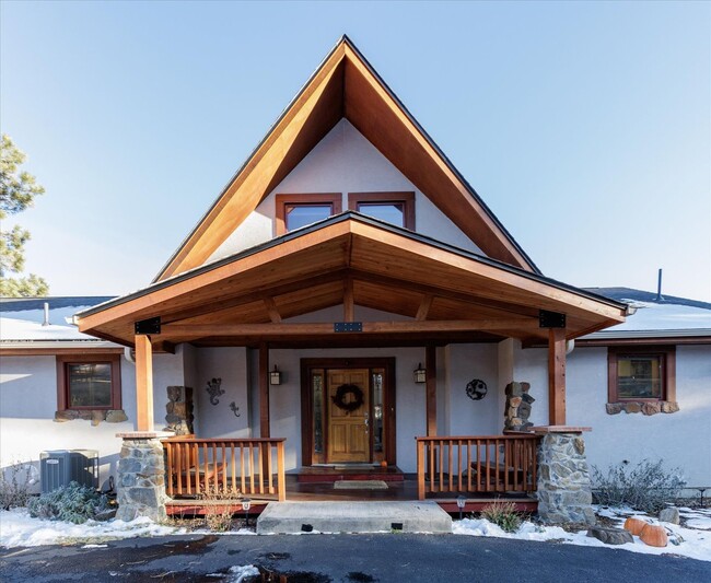 Building Photo - Incredible 5 BD/5 BA Mountain Home in the ...