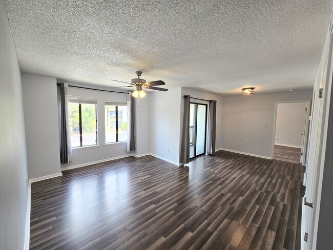Building Photo - 3570 Sable Palm Ln