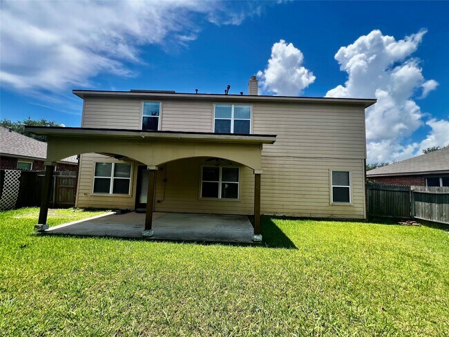Building Photo - 6427 N Shore Bend