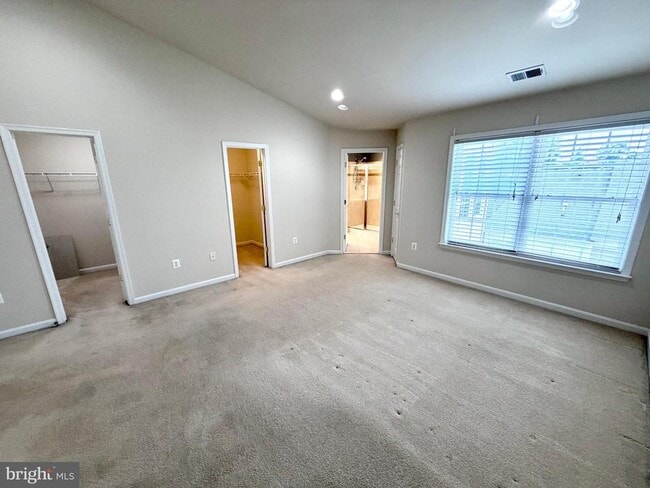 Building Photo - 47574 Royal Burnham Terrace