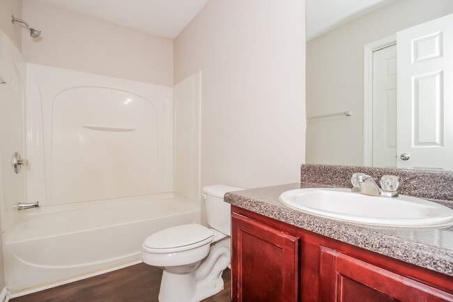 Building Photo - 413 Rosemont Ct