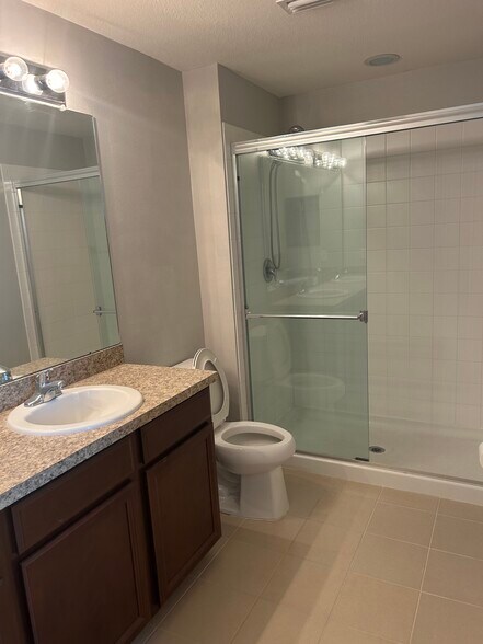 Building Photo - 6832 Holly Heath Dr