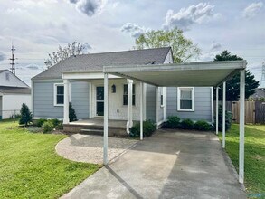 Building Photo - 1906 Vanderbilt Cir SW