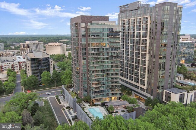 Building Photo - 7887 Jones Branch Dr