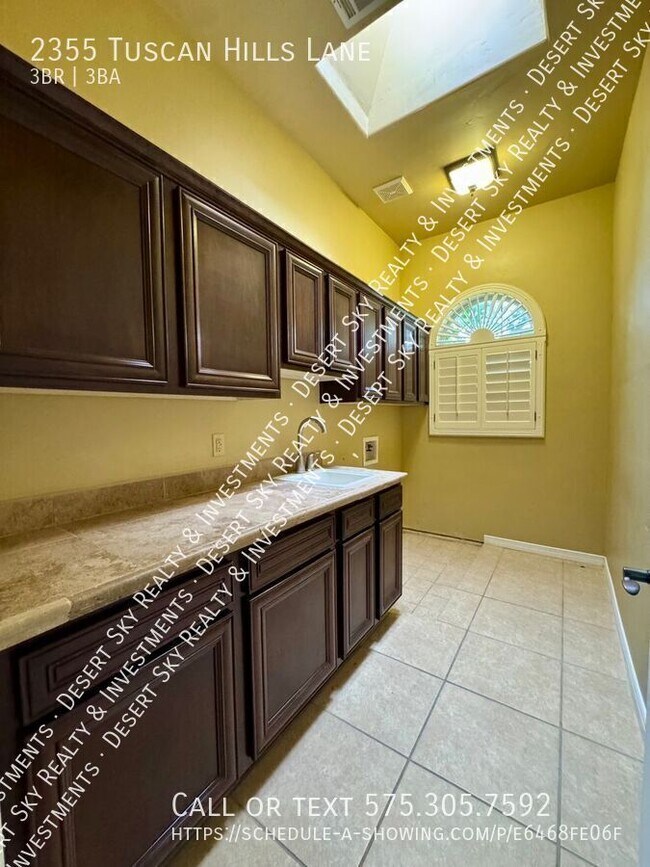 Building Photo - 2355 Tuscan Hills Ln