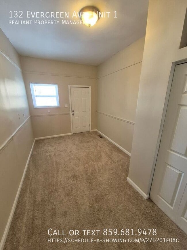 Building Photo - 132 Evergreen Ave