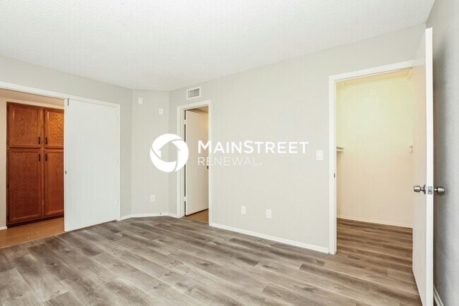 Building Photo - 4 Bedroom Pet-Friendly Home in PEORIA, AZ ...