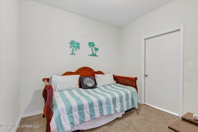 Building Photo - 1283 Century Oaks Dr