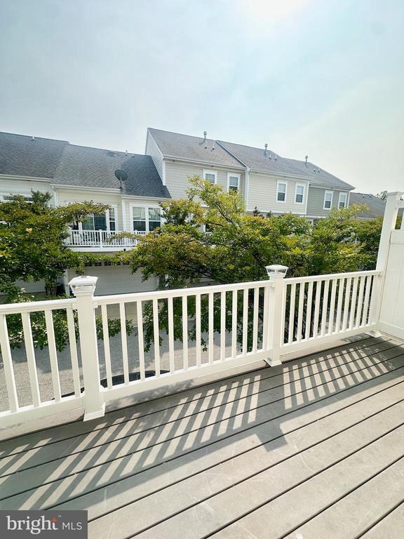 Building Photo - 19 Steeplechase Dr
