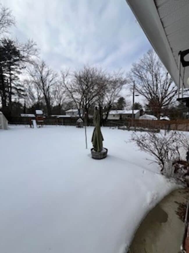 Building Photo - Well-Appointed East-Side Home with Exceptional Living Space in Sycamore Knolls