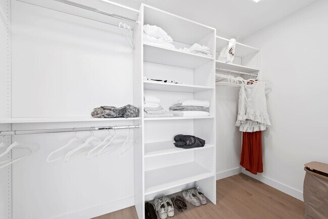 Building Photo - 900 N Ocean Blvd