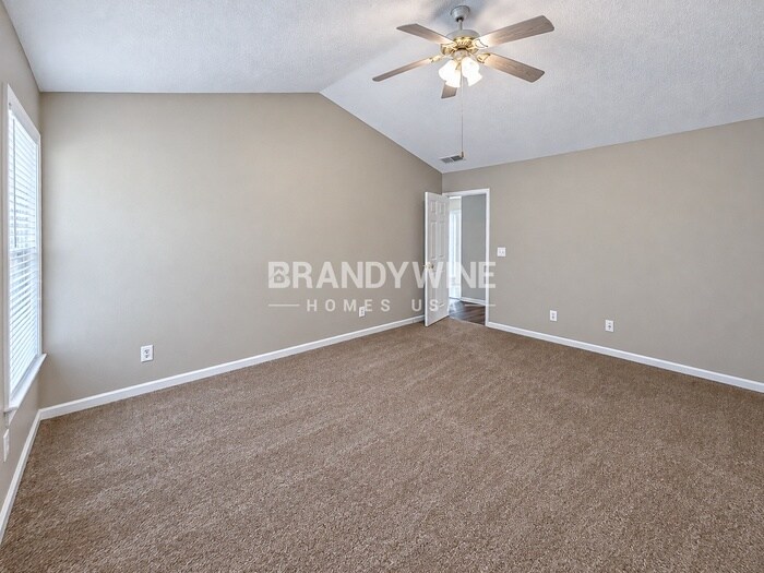 Building Photo - 130 Park Meadows Dr SW