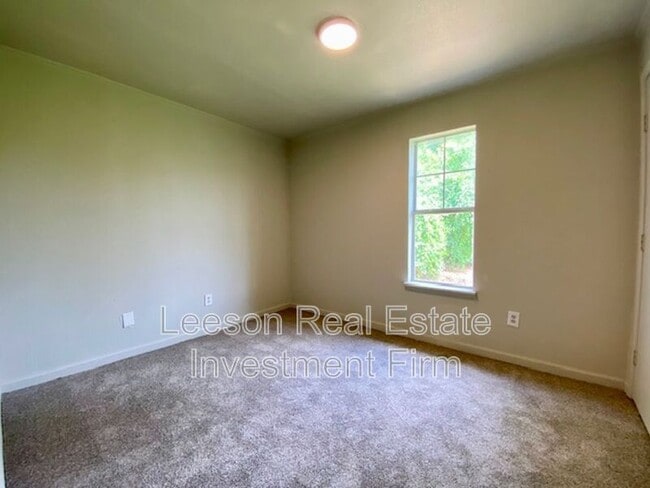 Building Photo - 537 Wyche St