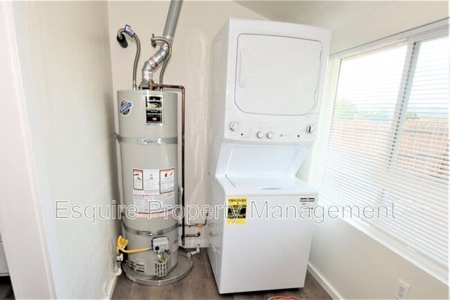 Building Photo - 10745 Ternez Dr