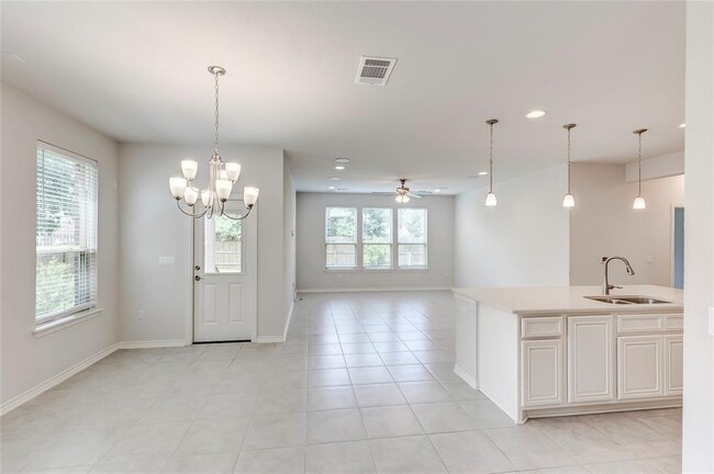 Building Photo - 14400 McCoy Lp