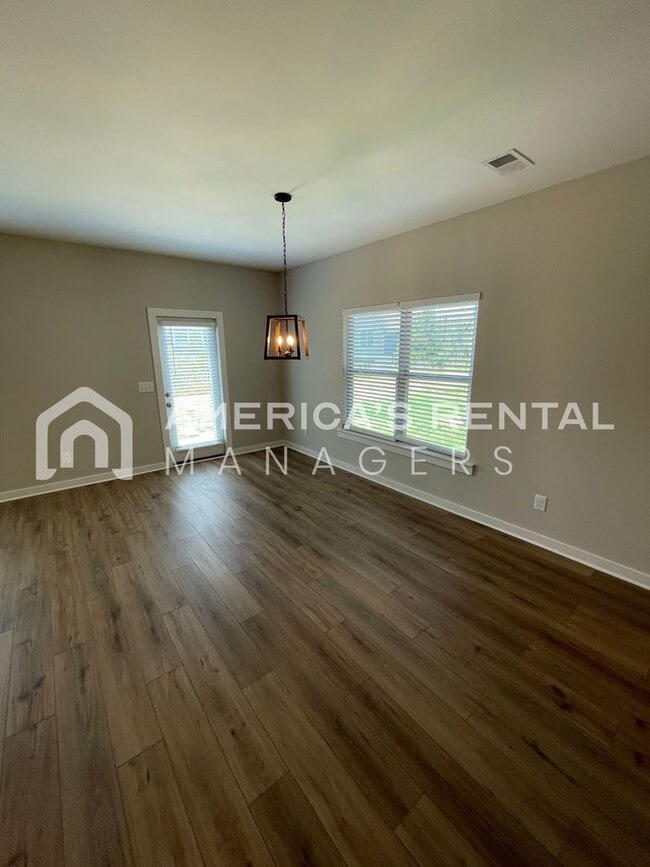 Building Photo - Home for Rent in Calera, AL!!! View with 48 Hours Notice!