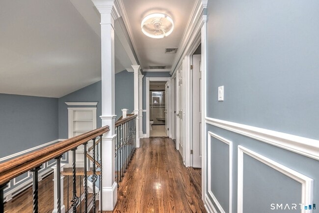 Building Photo - 31 Shawnee Rd