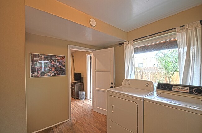 Building Photo - Beautifully Renovated Craftsman with Private Yard & Guest Suite in Prime Bankers Hill