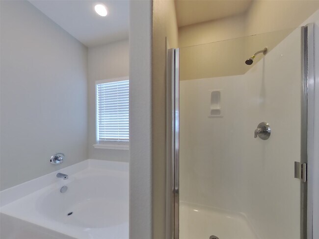 Building Photo - 6619 Lindale Manor Ct