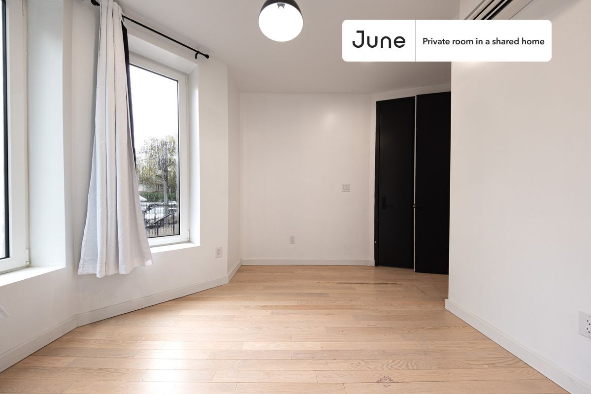Building Photo - Room in Shared 4 bed/2 bath home in Ditmas Park
