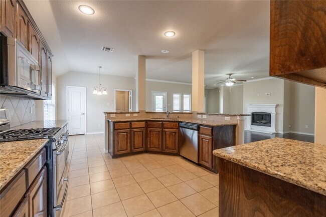 Building Photo - 1112 Hiddencreek Dr