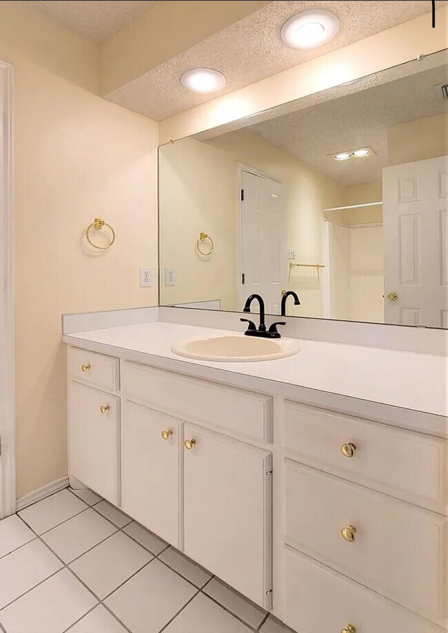 Building Photo - 1625 79th Pl