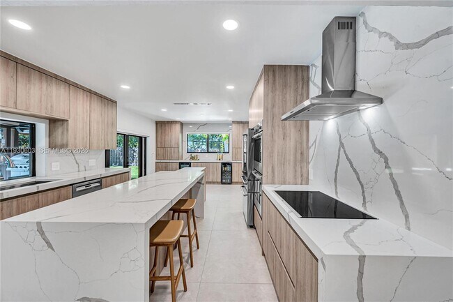 Building Photo - 11340 SW 74th Ct