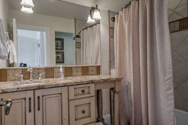 Building Photo - Winter Rental