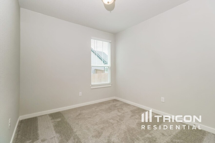 Building Photo - 1709 Palo Verde Wy