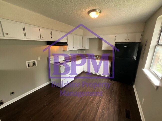 Building Photo - 4417 Central Valley Dr
