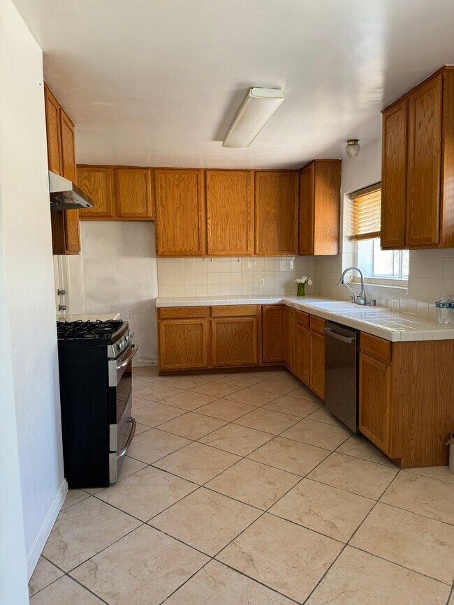 Building Photo - 1731 S San Gabriel Blvd