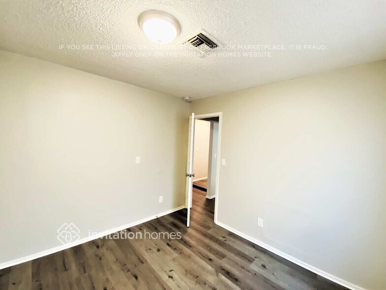 Building Photo - 3841 W Folley St