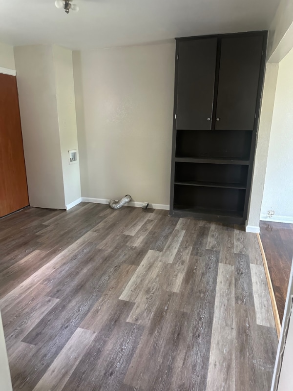 Building Photo - 3821 Homan Ave