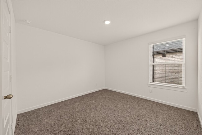 Building Photo - 3827 Pierce Pl Ln