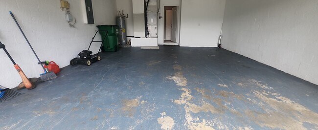 Building Photo - 6739 Bluff Meadow Ct