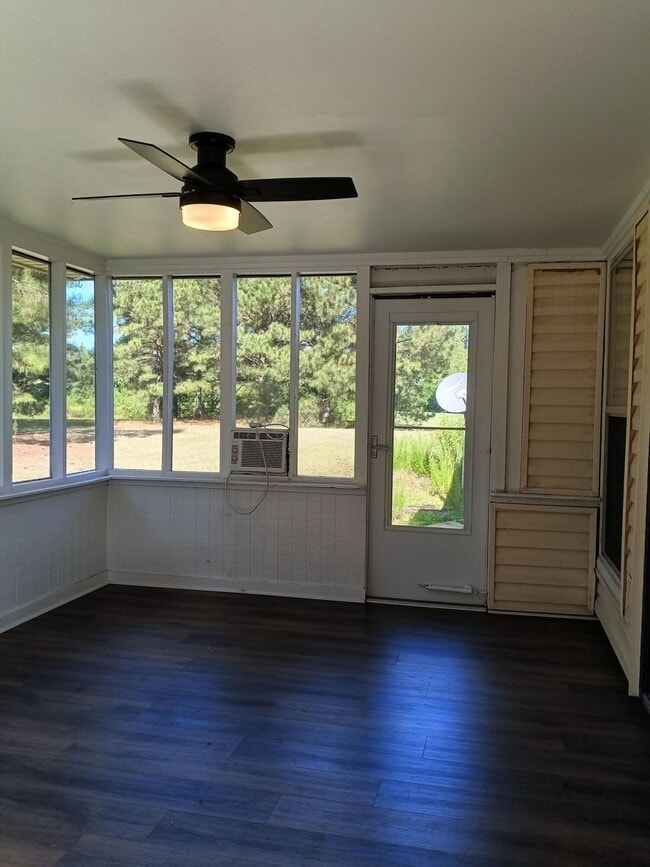 Building Photo - 4430 Goshen Lake Dr S