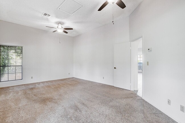 Building Photo - 4BEDROOM HOME ON THE GOLF COURSE 89130 * C...