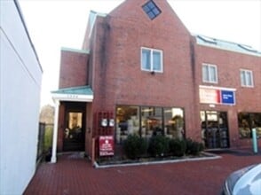 Building Photo - 139 R Linden St