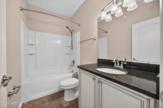 Building Photo - 13725 Devan Lee Dr N