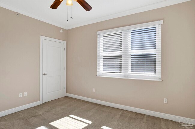 Building Photo - 612 Lost Key Dr