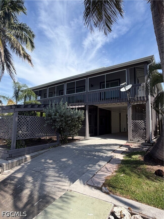 Building Photo - 27189 Gasparilla Dr