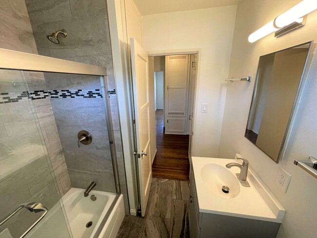 Building Photo - Upgraded Midtown Home with Beautiful Wood ...