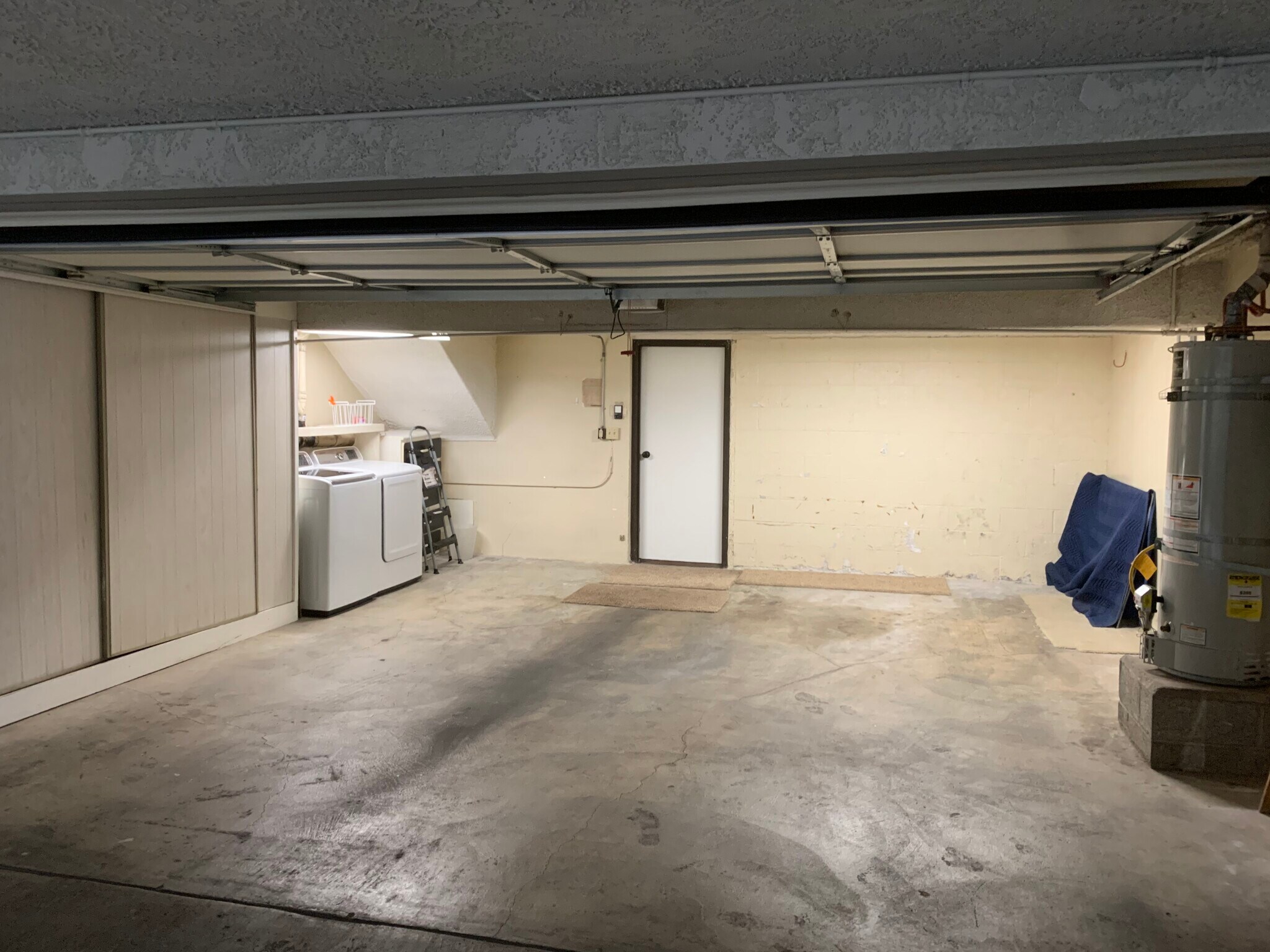 2 car garage - 1232 Stanford St