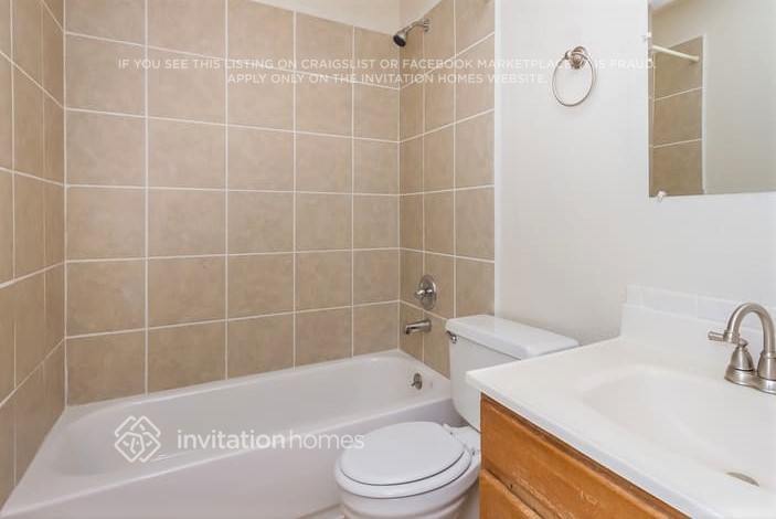 Building Photo - 836 Memphis St