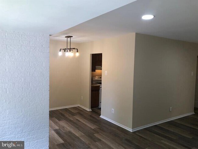 Building Photo - 19443 Brassie Pl