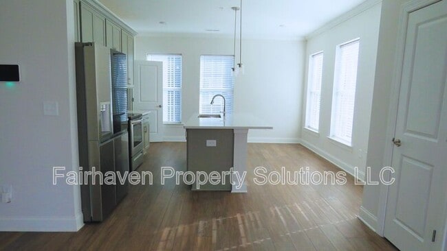 Building Photo - 1978 Mitchell Ave