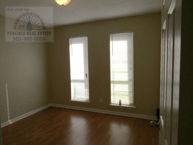 Building Photo - 3022 Hines Dr