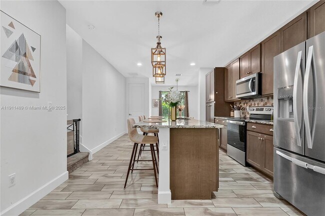 Building Photo - 3374 NW 5th St